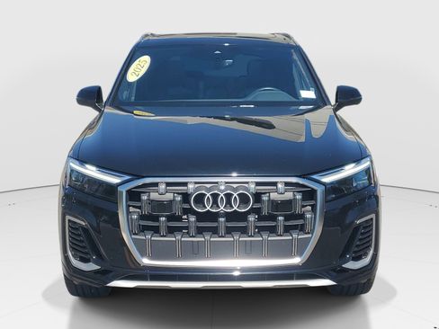 Used 2025 Audi Q7 3.0T Premium Plus AWD/4WD image 2