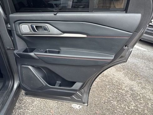 Used 2025 Ford Explorer ST image 22