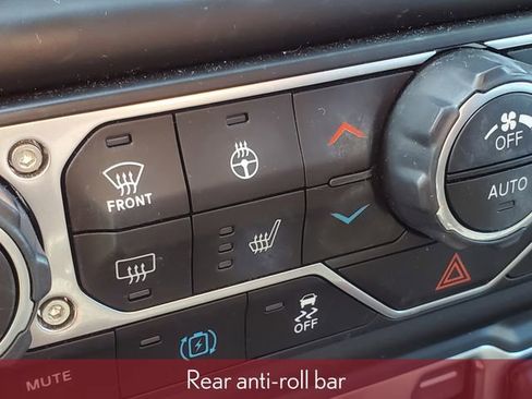 Used 2023 Jeep Wrangler Unlimited Sahara w/ Cold Weather Group AWD/4WD image 27