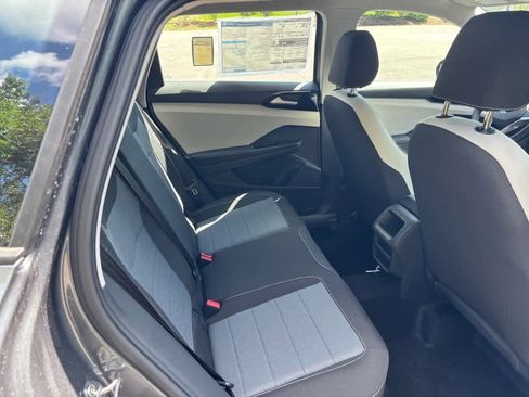 New 2025 Volkswagen Taos S image 9