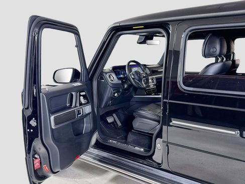 Used 2022 Mercedes-Benz G 550 w/ Exclusive Interior Package image 12