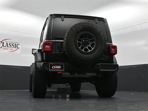 Used 2022 Jeep Wrangler Unlimited Rubicon w/ Xtreme Recon 35" Tire Package image 29
