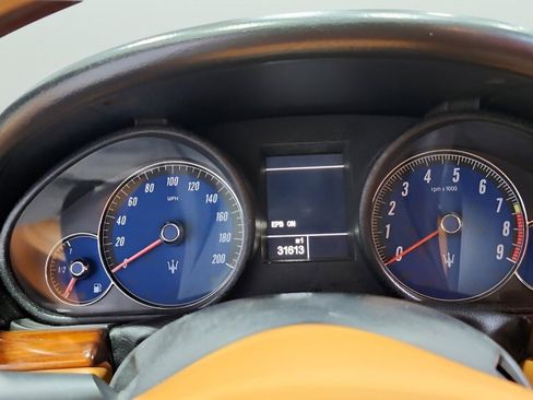 Used 2013 Maserati GranTurismo Sport image 16