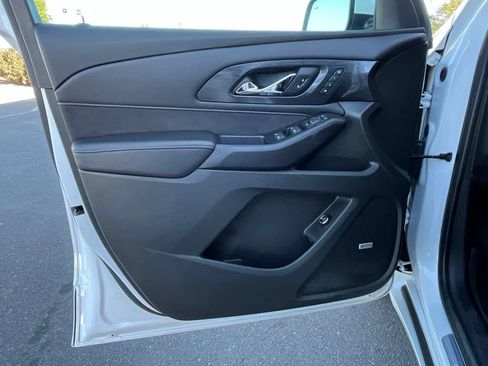 Used 2021 Chevrolet Traverse High Country AWD/4WD image 5