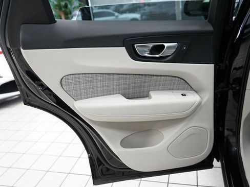 Used 2022 Volvo XC60 T8 Inscription Expression image 49