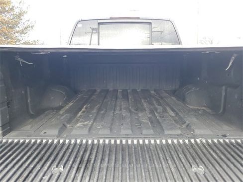 Used 2015 Nissan Titan S image 8