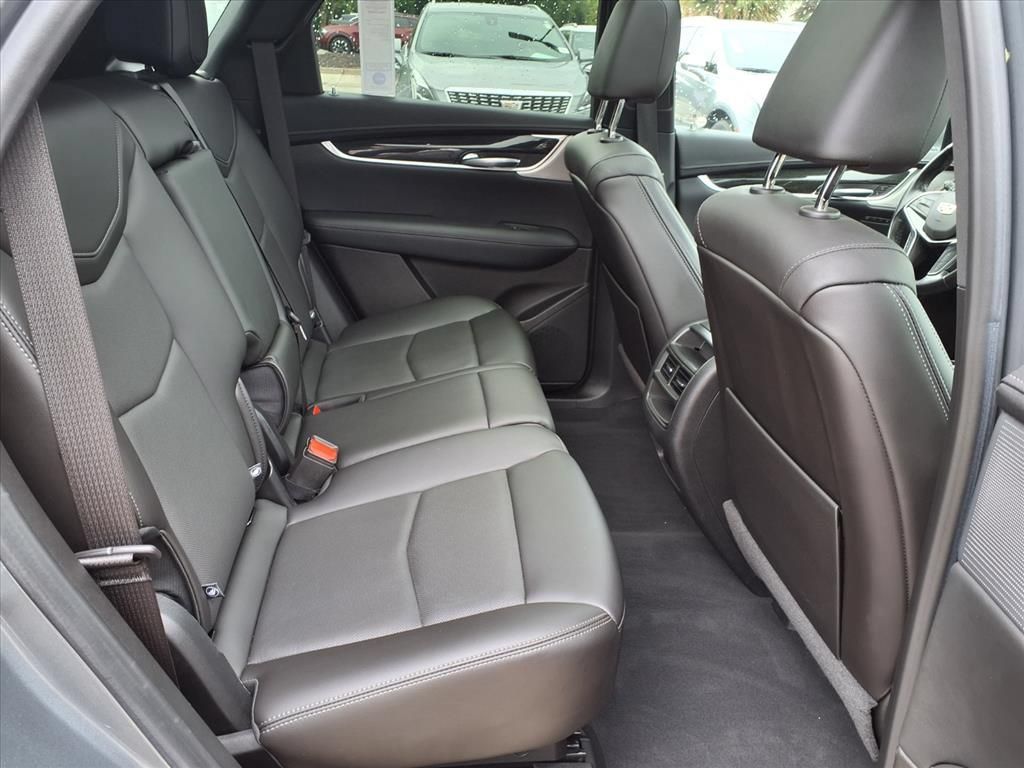Used 2021 Cadillac XT5 Premium Luxury FWD image 13