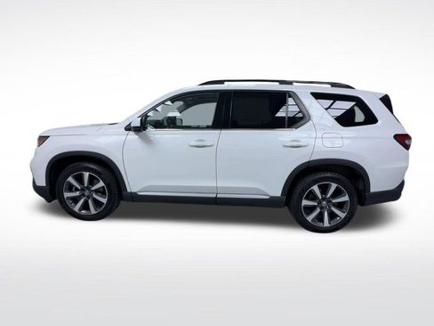 Used 2024 Honda Pilot Touring image 7