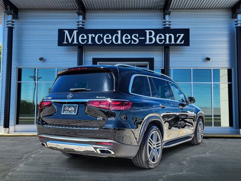 New 2026 Mercedes-Benz GLS 450 4MATIC image 6