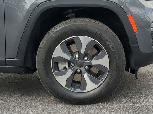 Used 2022 Jeep Grand Cherokee Limited 4xe image 11