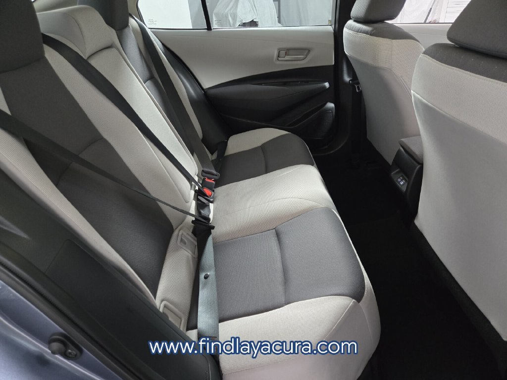 Used 2025 Toyota Corolla LE FWD image 17