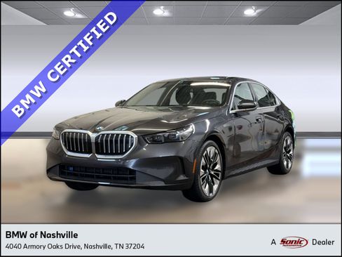 Used 2026 BMW 530i RWD image 1