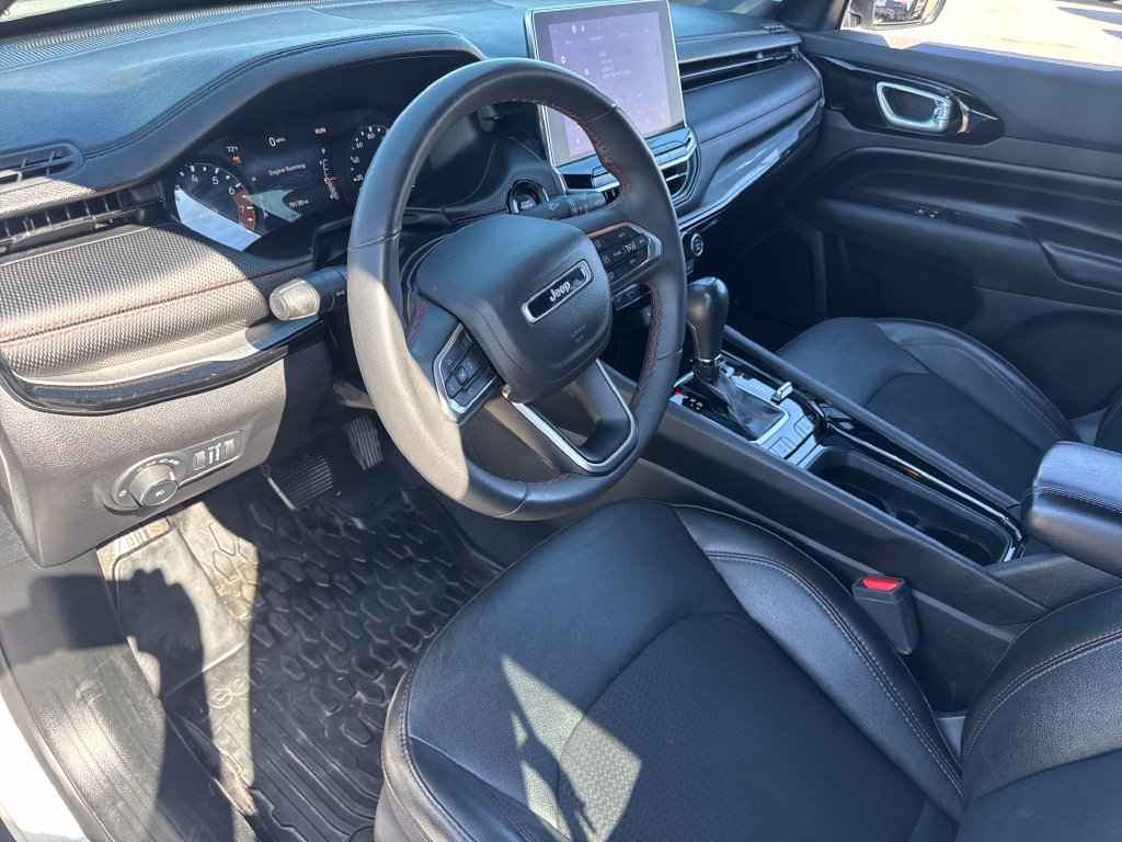 Used 2023 Jeep Compass Trailhawk AWD/4WD image 16