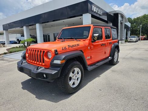 Used 2018 Jeep Wrangler Unlimited Sport S AWD/4WD image 5
