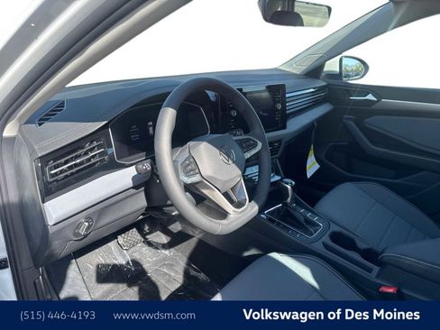 New 2026 Volkswagen Jetta SE FWD image 2