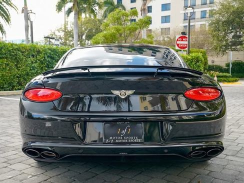 Used 2020 Bentley Continental GT V8 image 25