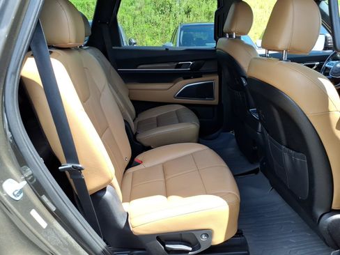 Used 2021 Kia Telluride SX w/ Nightfall Edition Package AWD/4WD image 9