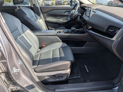 Used 2023 Nissan Rogue SL image 36