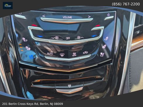 Used 2019 Cadillac Escalade Luxury AWD/4WD image 20