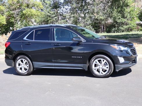 Used 2020 Chevrolet Equinox LT AWD/4WD image 2