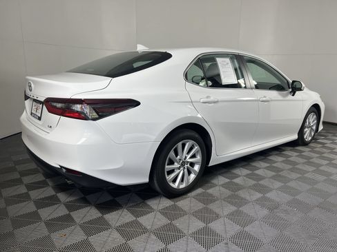 Used 2023 Toyota Camry LE FWD image 4