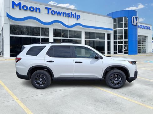 New 2026 Honda Pilot TrailSport image 7