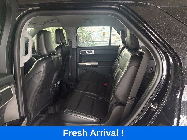Used 2022 Ford Explorer XLT w/ Equipment Group 202A RWD image 3