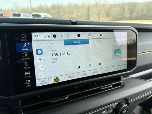 Used 2025 Jeep Gladiator Sport image 37