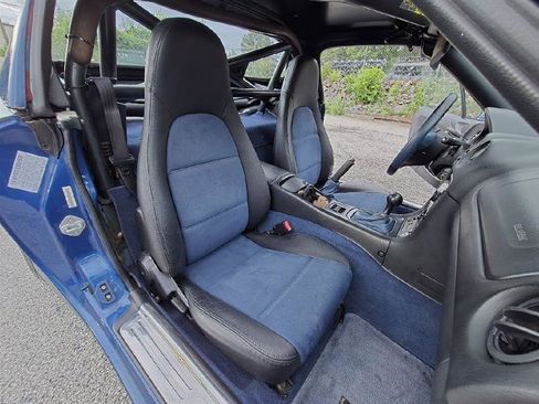 Used 1999 MAZDA MX-5 Miata RWD image 14