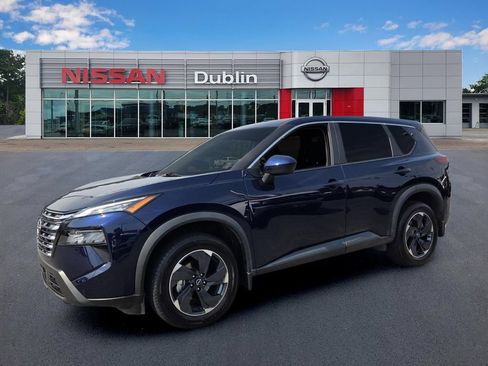 Used 2024 Nissan Rogue SV FWD image 1