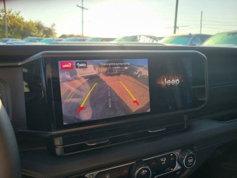 Used 2024 Jeep Wrangler Unlimited Rubicon 4xe w/ Technology Group image 22