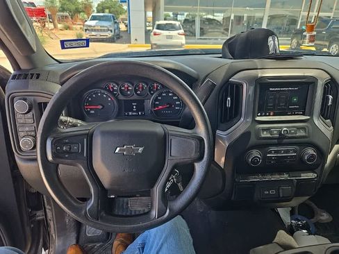 Used 2021 Chevrolet Silverado 1500 Custom Trail Boss AWD/4WD image 9