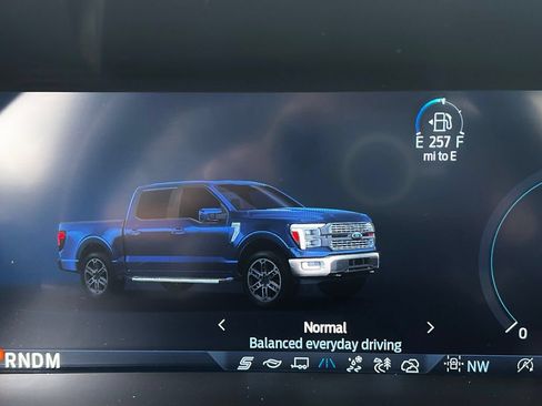 Used 2025 Ford F150 Lariat w/ Equipment Group 501A Mid AWD/4WD image 28