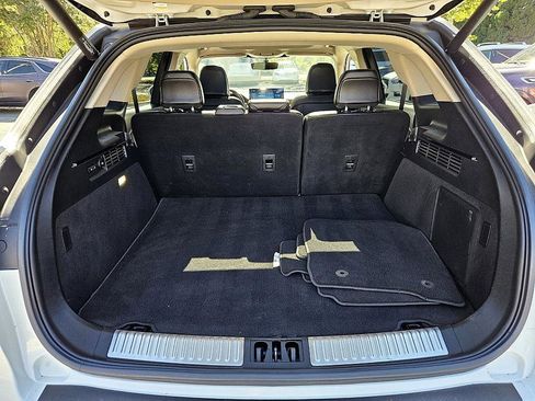 Used 2022 Lincoln Nautilus Reserve w/ Luxury Package image 12