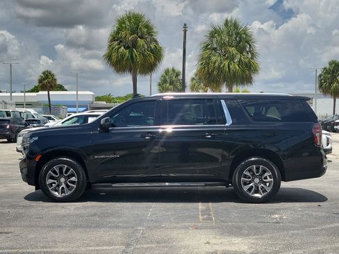 Used 2023 Chevrolet Suburban LT w/ Luxury Package RWD image 6