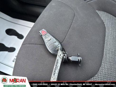 Used 2019 Jeep Cherokee Latitude w/ Popular Appearance Group image 29