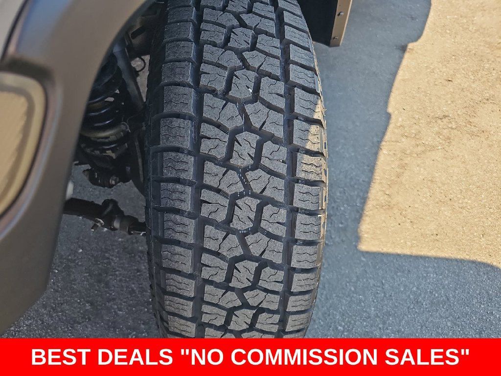 Used 2022 Jeep Gladiator Sport AWD/4WD image 34