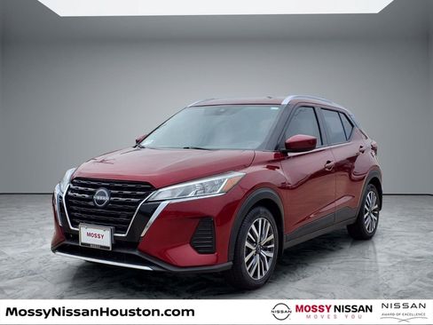 Used 2022 Nissan Kicks SV FWD image 4