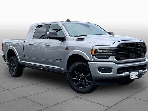 Used 2022 RAM 2500 Limited AWD/4WD image 2