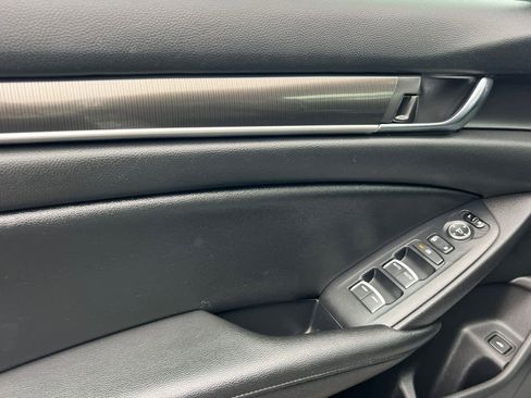 Used 2020 Honda Accord Sport image 12
