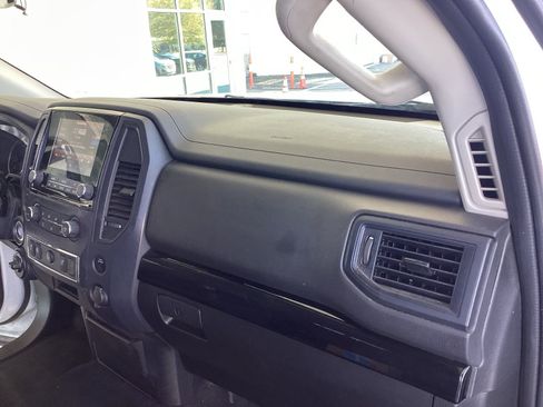 Used 2024 Nissan Titan SV w/ Accessory Utility Package image 17