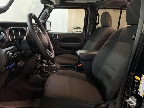 Used 2023 Jeep Wrangler Unlimited w/ Sun & Screen Package AWD/4WD image 66