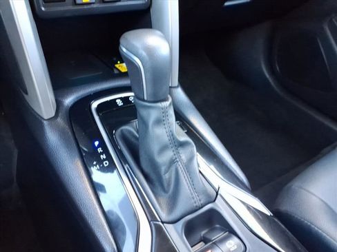 Certified 2022 Toyota Corolla Cross XLE image 18