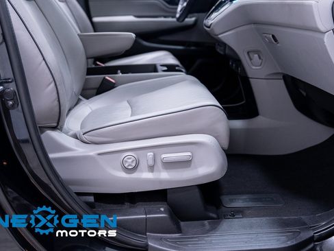 Used 2022 Honda Odyssey Elite image 52