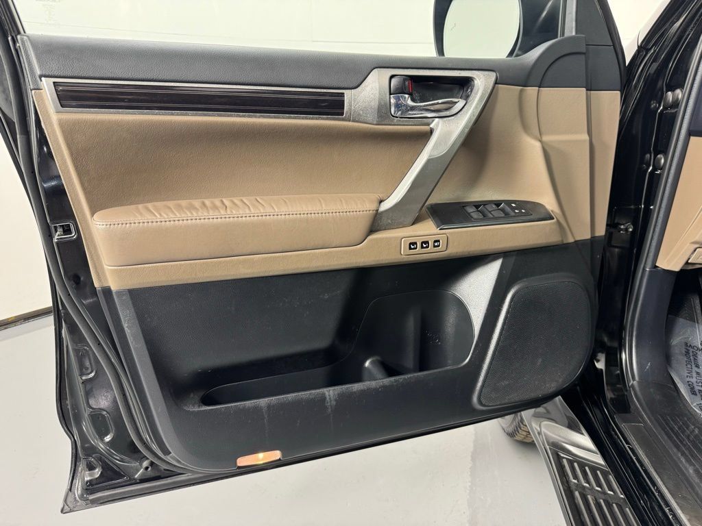 Used 2023 Lexus GX 460 Premium AWD/4WD image 10