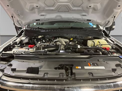 Certified 2024 Ford F250 Lariat AWD/4WD image 15