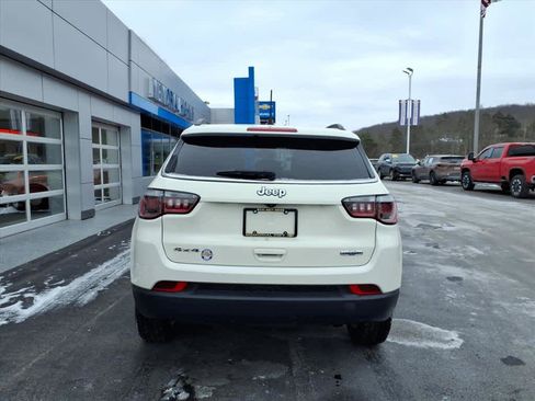 Used 2018 Jeep Compass Latitude w/ Popular Equipment Group image 5