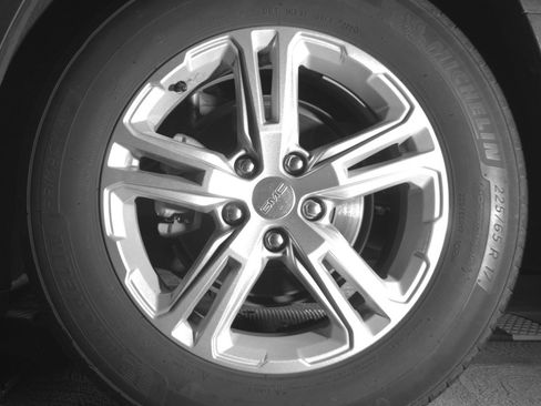 Used 2024 GMC Terrain SLE image 14