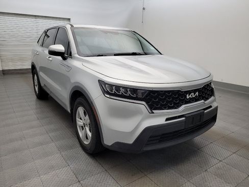Used 2022 Kia Sorento LX FWD image 13