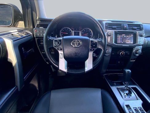 Used 2018 Toyota 4Runner SR5 Premium RWD image 5
